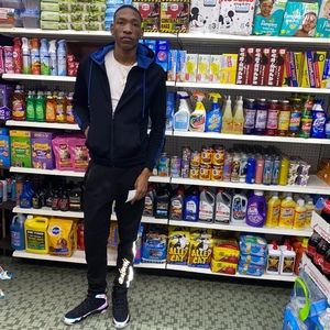 Meet your Posher, Mj